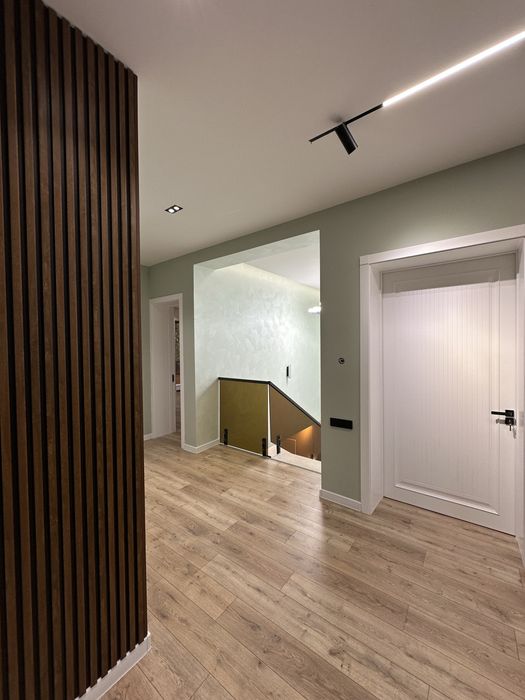 Замона 2,5 сот 5 хона 2 этаж