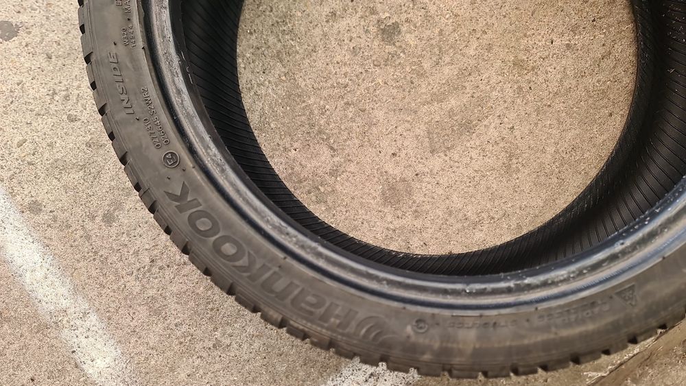225 40 18 Hankook 2020 4 anvelope iarna