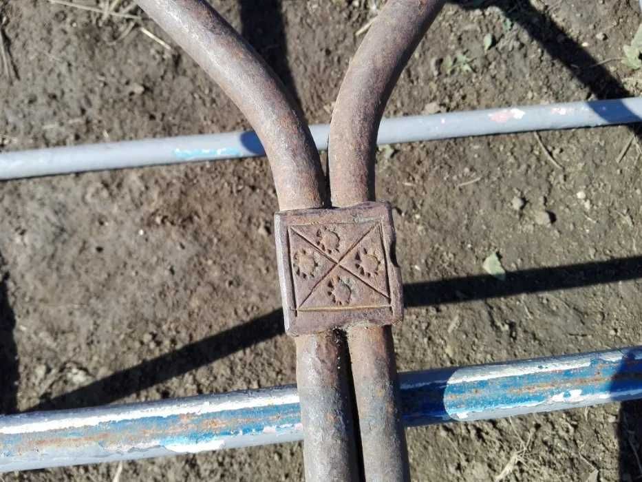 Caruta veche , autentica , cu jug si plug