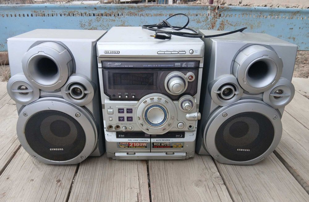 Музыкальный центр продаю