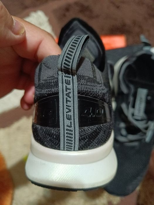 Adidași brooks levitate