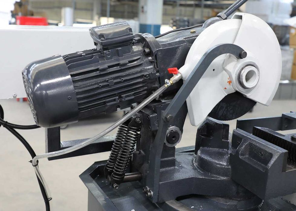 Циркуляр за метал