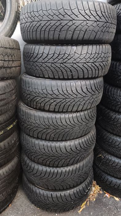 зимни гуми 205/55/16 Kumho Winter Craft WP52, dot22 
dot22
6.8/7mmмм
Д