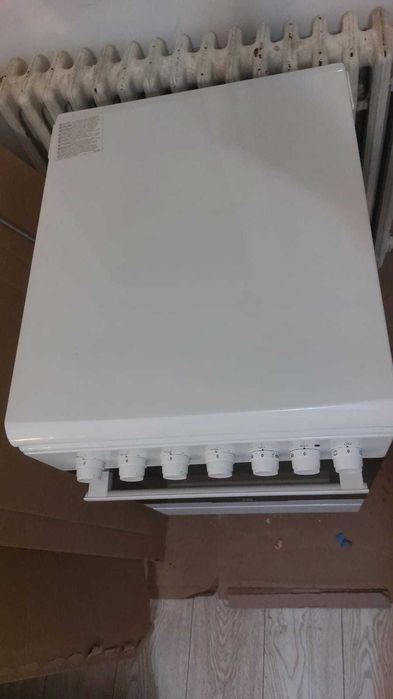 Vand aragaz Electrolux mixt: plita gaz si cuptor electric