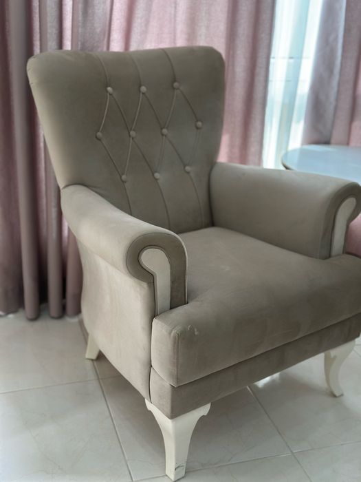 Кресло  бежов цват