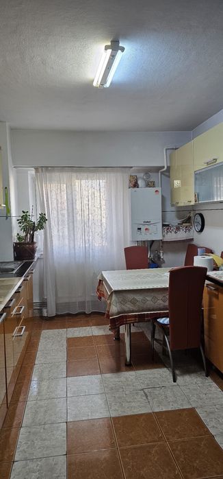 Apartament 4 camere