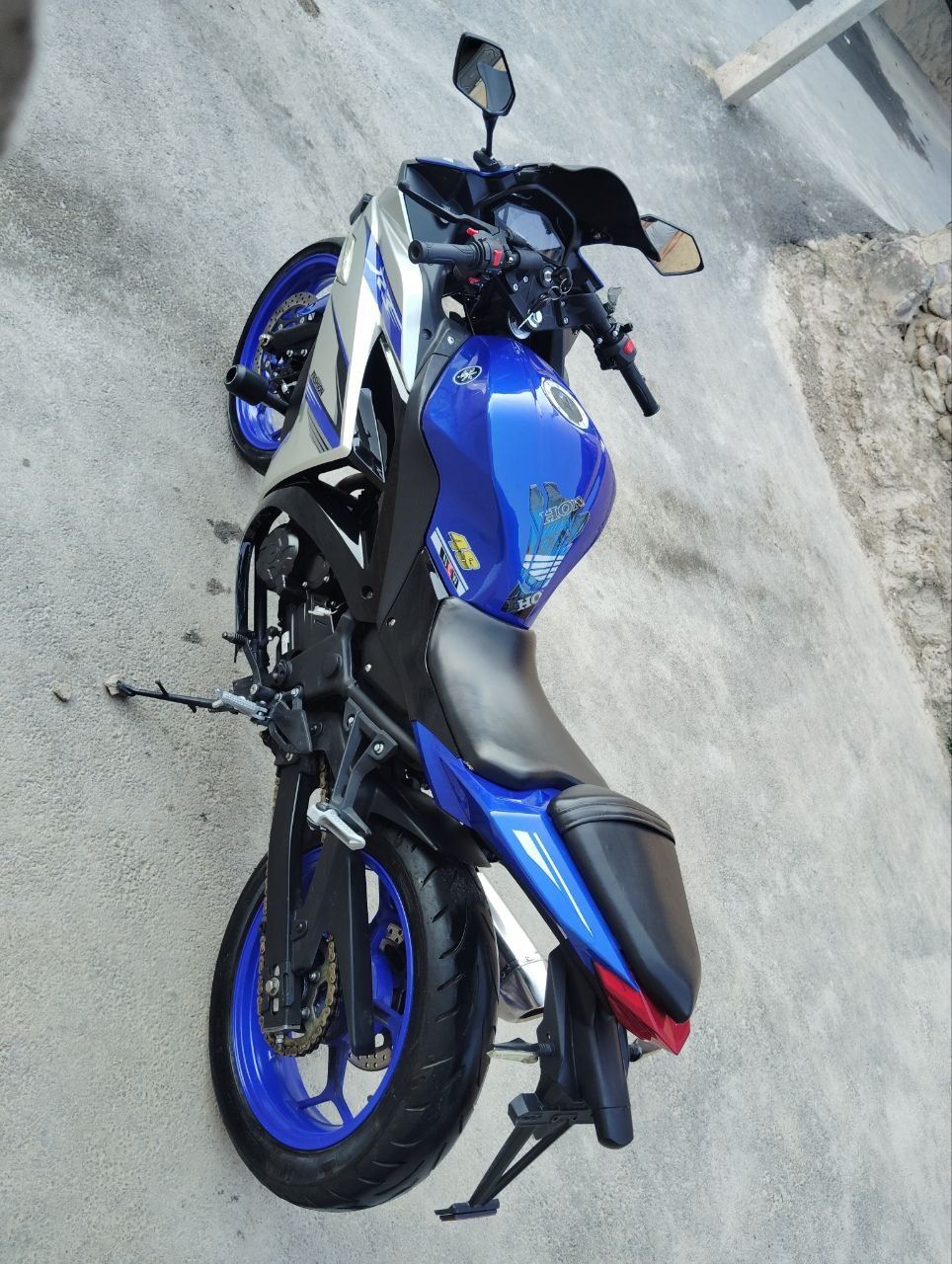 Yamaha r3 ideal holatda