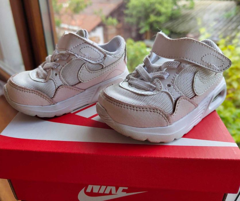 Nike маратонки за момиче, размер 21