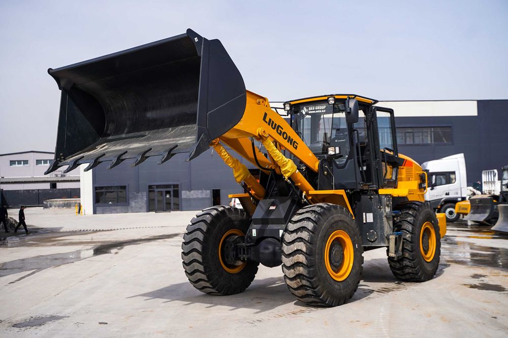 Фронтальный погрузчик LiuGong 855