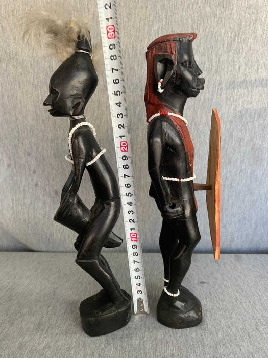 дървени африкански фигури статуетки