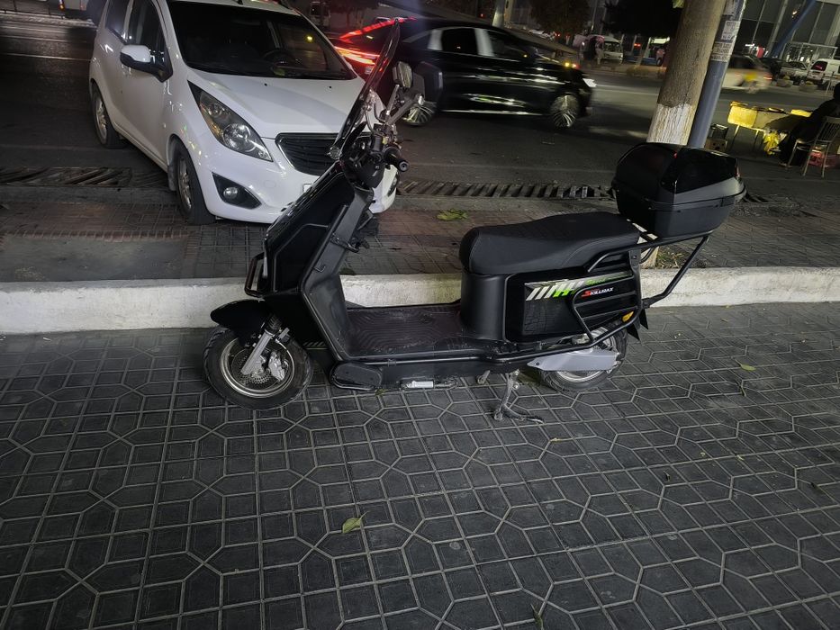 Скутер 8ой гарантияси бор