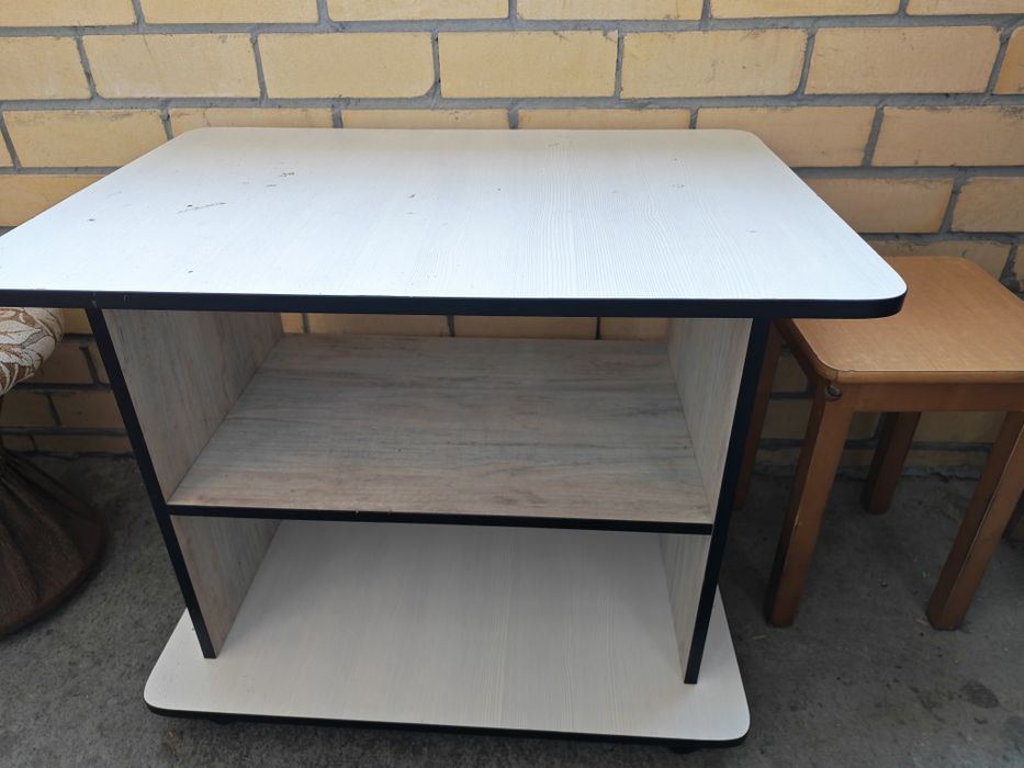 Столик продам звонить