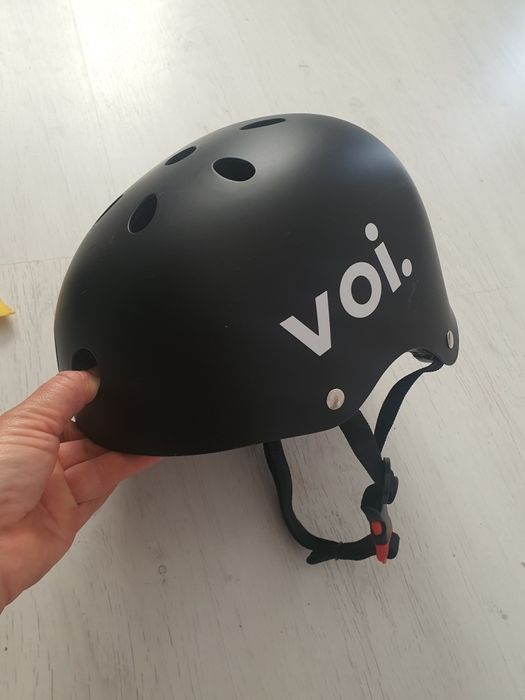 Articole sportive,casti,protectii tibie,role