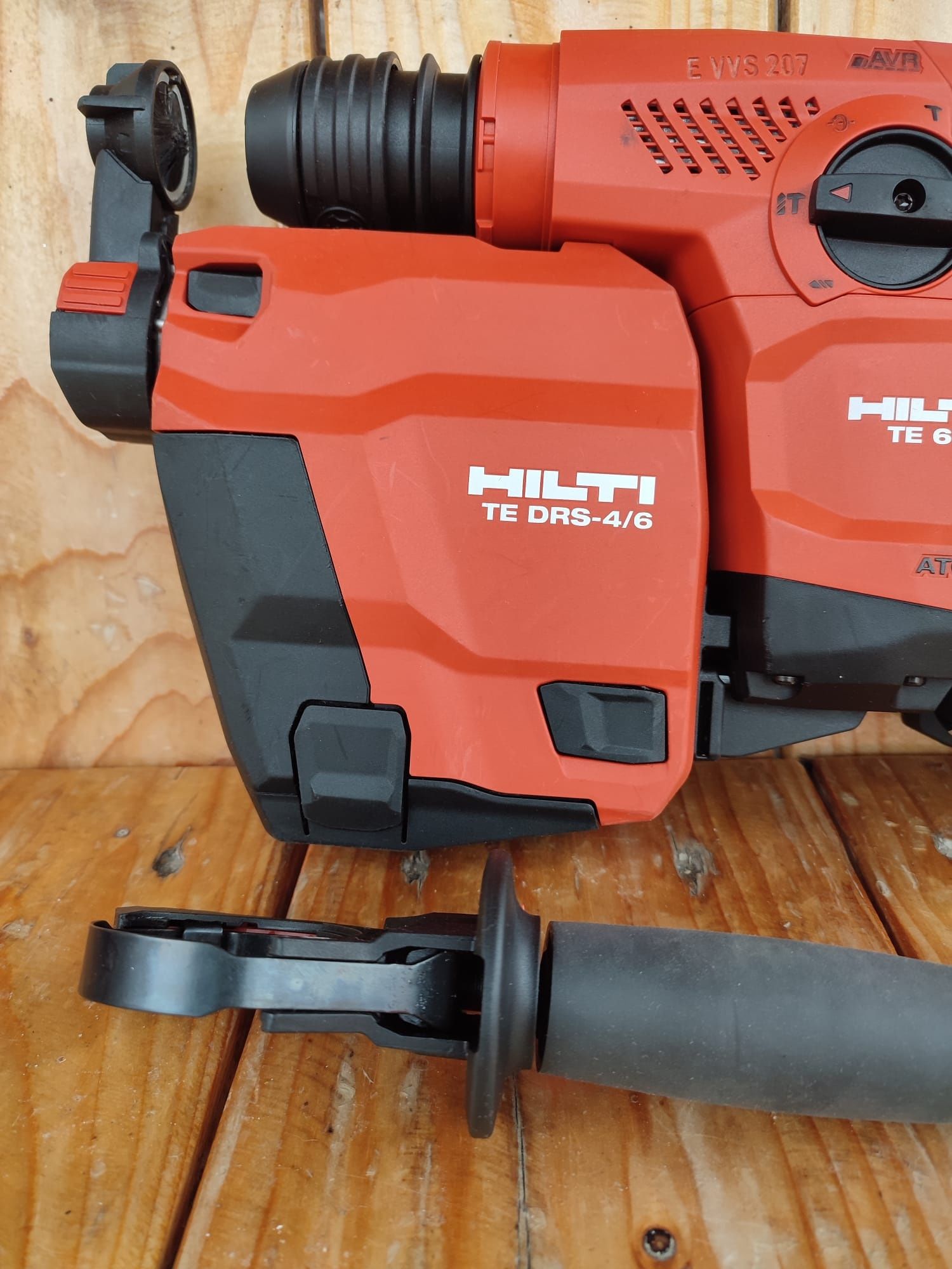 Hilti rotopercutor pe acumulatori cu aspirator