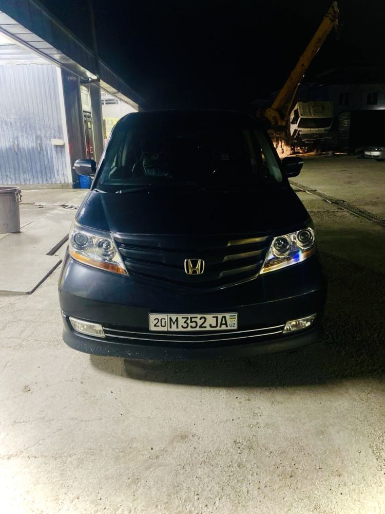 Honda Elysion 2011 yil  xama joyi chotki