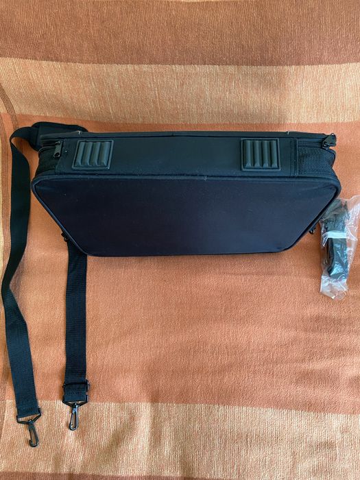 Geanta de umar pentru laptop pentru barbati noua