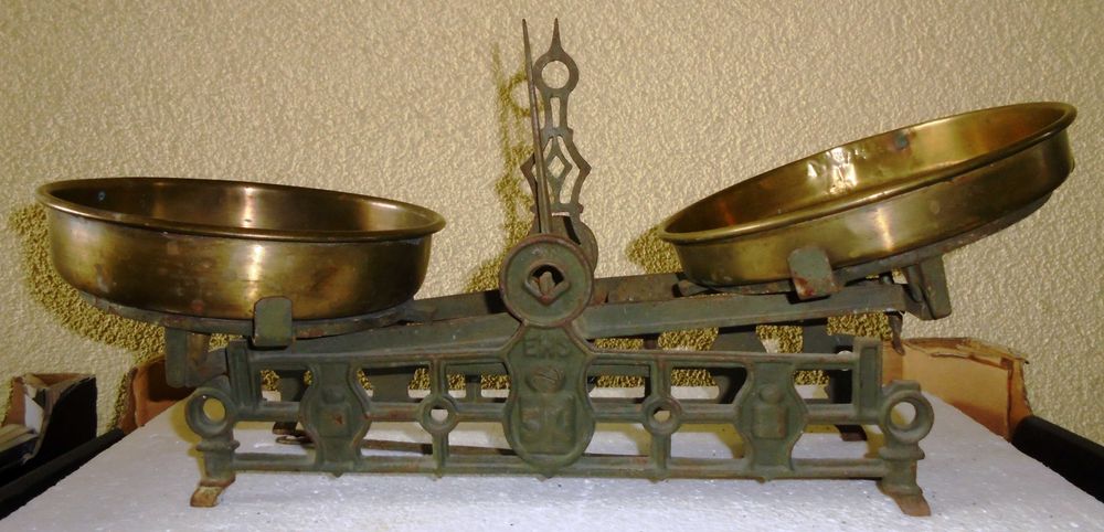 Vand cantar de bucatarie vintage ,decor