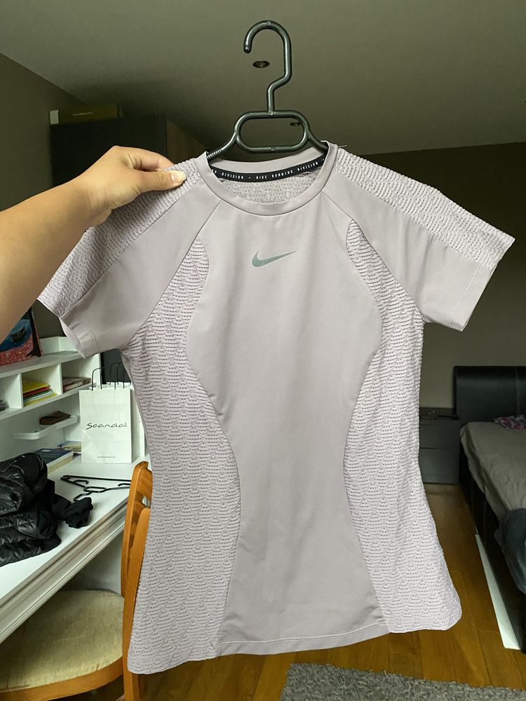 Nike Run Division Dry-FIT ADV Women's Short-Sleeve Top