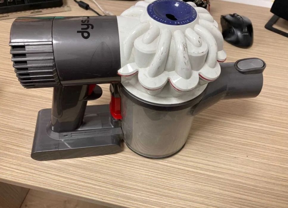 Vand aspirator Dyson - si accesorii diferite modele