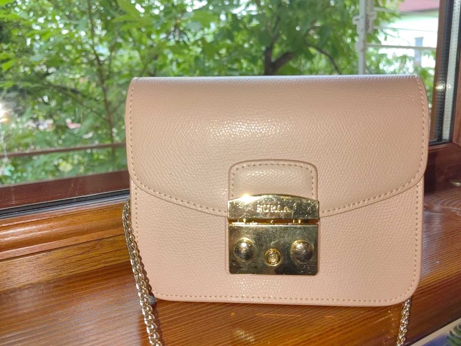 Оригинална чанта furla