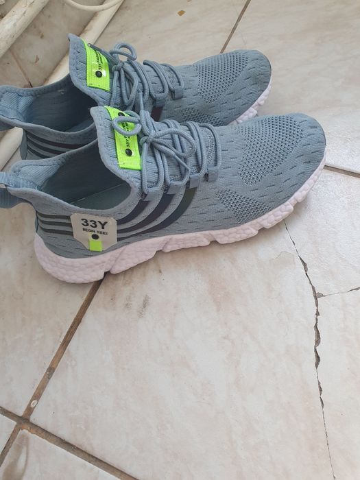 Adidasi sport usori din panza
