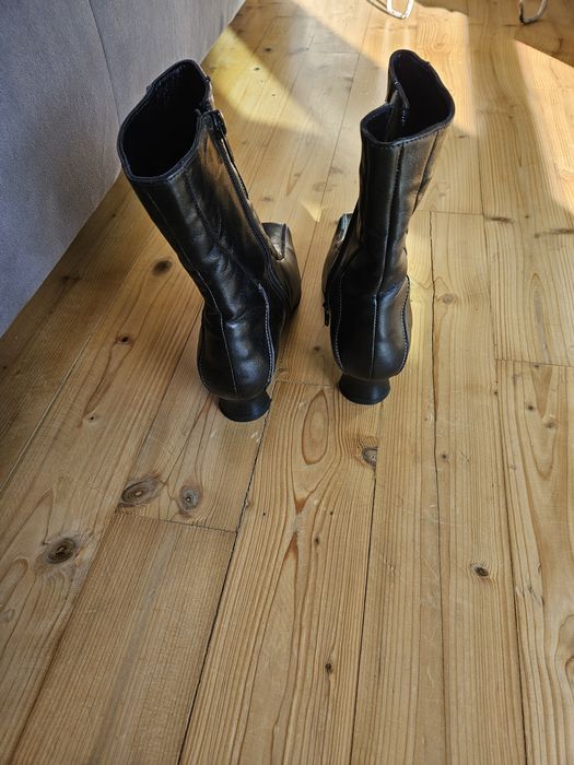 Cizme negre din piele