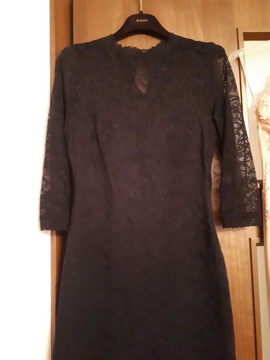 Vând rochii femei măr 36.