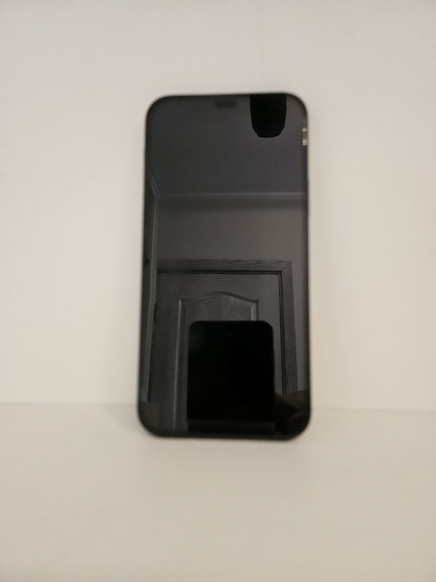Iphone 12  64GB, черен
