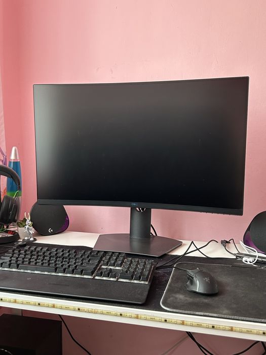 Vand monitor Dell 32 inch S3220DGF