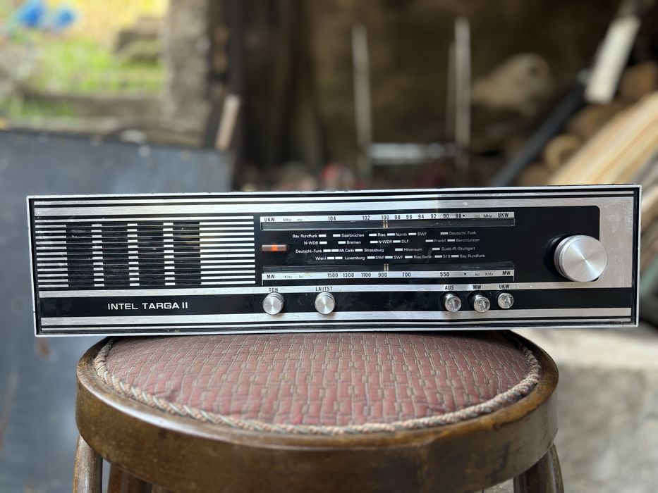 Немско радио INTEL TARGA II
