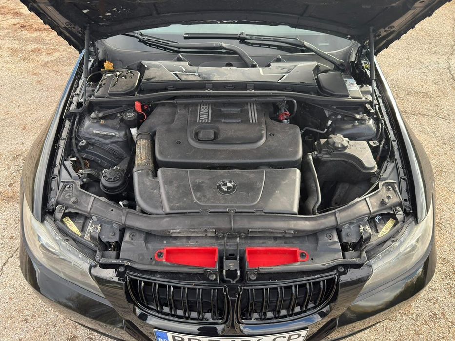 Продавам BMW e91 320d