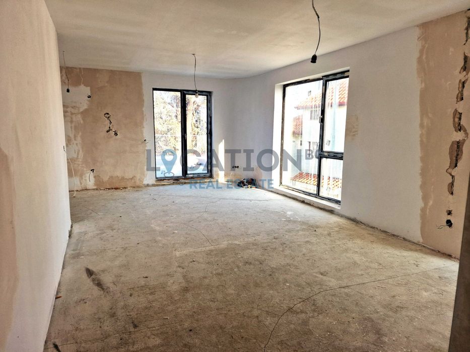 Продава се Тристаен апартамент в Варна, Център - 126 кв.м за 1548 €/кв.м - Снимка #1