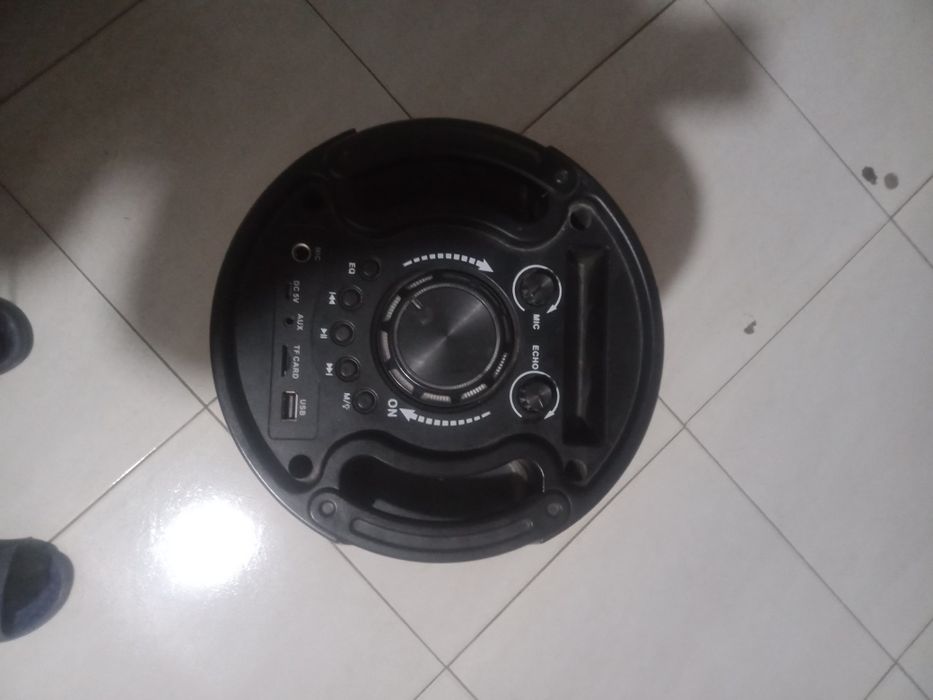 Продам музыкальную колонку