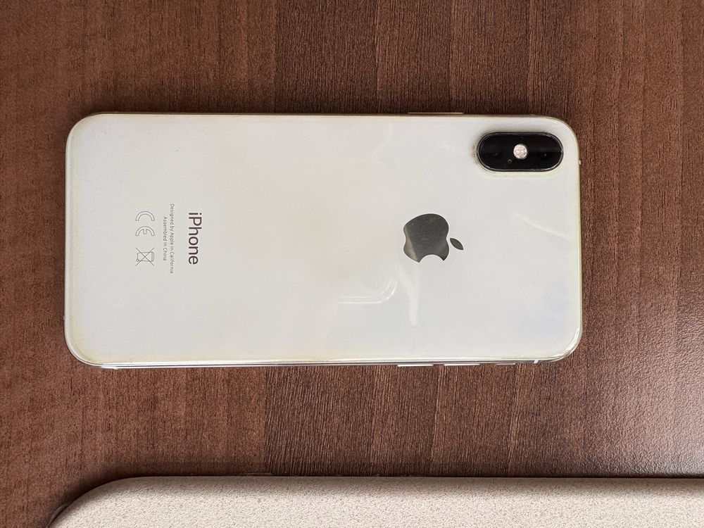 Vând Iphone XS Alb