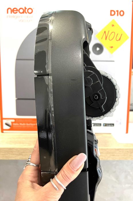 Robot de aspirare Neato D10 cu senzor laser,  NOU!