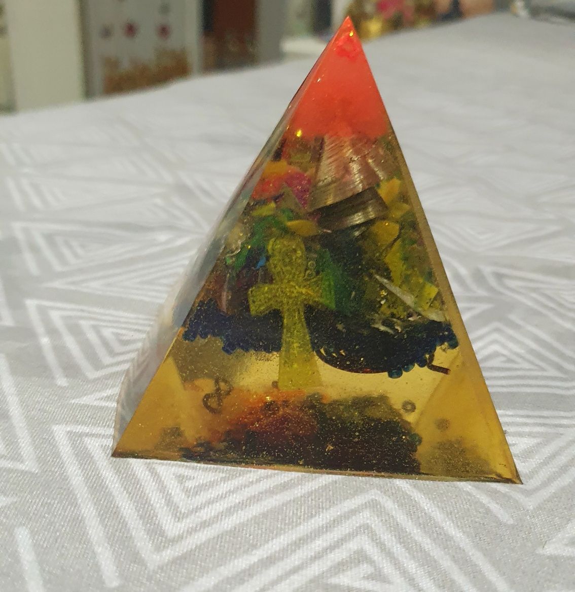 piramida  orgon 10 cm handmade