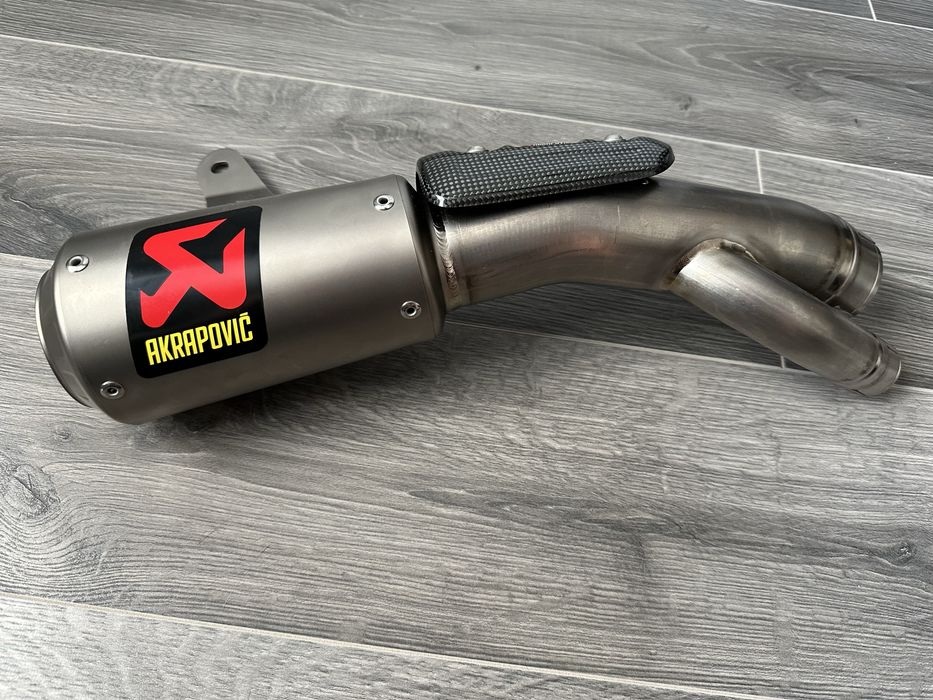 Vand Evacuare / Toba Finala Akrapovic Moto BMW