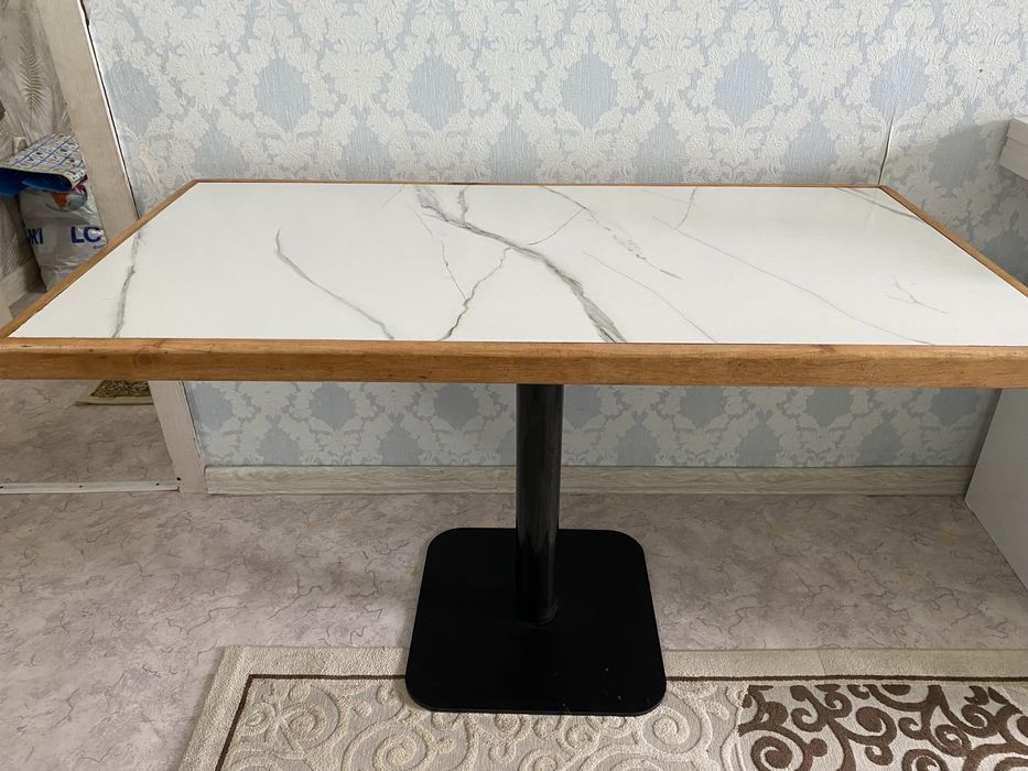 Продам новый стол