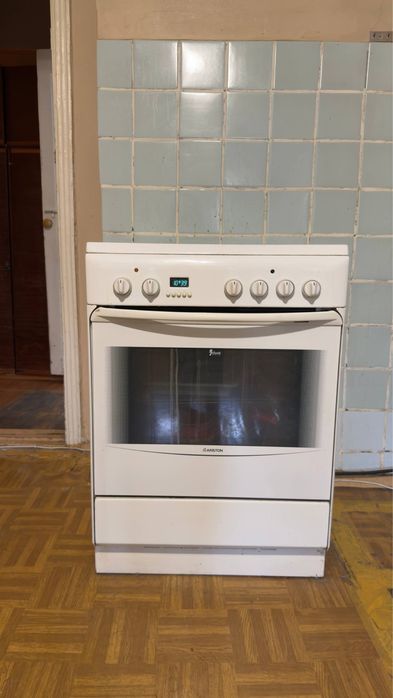 Электрическая плита Ariston. Полностью рабочая.