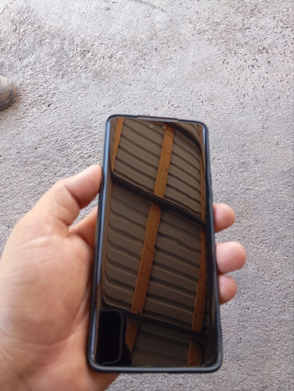 Xiaomi 13 lite 5g 
Ayb rasmda 
8+8/128tali
Karopka dakument full 
Hamm
