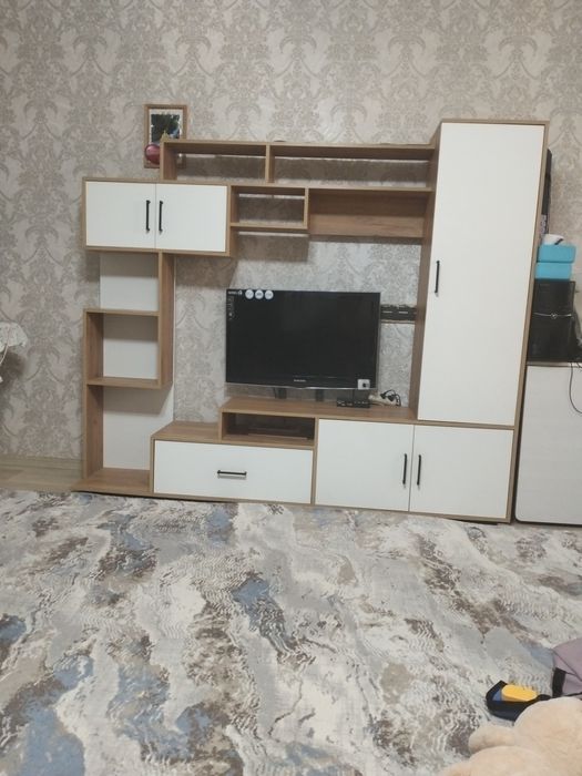 Продаю стенку в хорошем состоянии