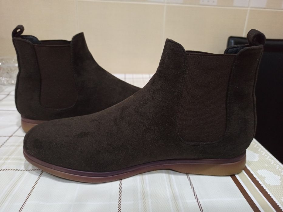 Продам новые ботиночки 40 размера