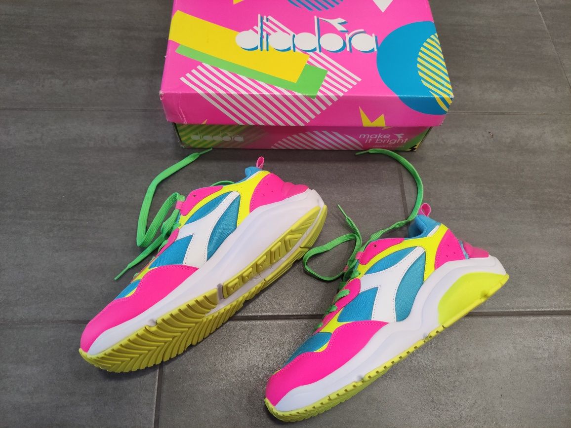 Diadora Whizz Run Fluo / Маратонки / 42