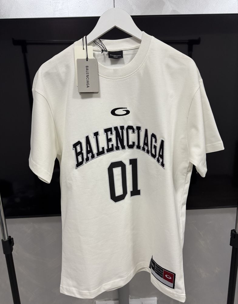 Tricou Balenciaga new colletion