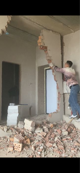 Демонтаж стены и не только