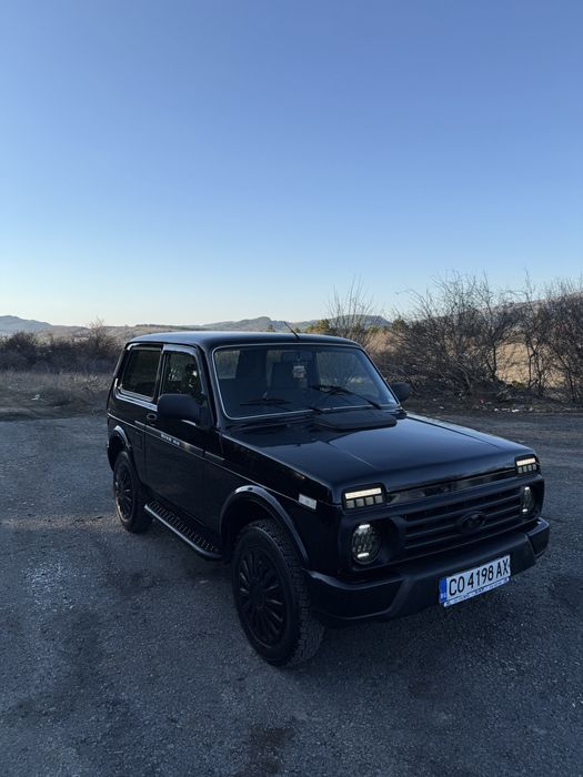 Продава се Лада Нива 1700 инжекция /бензин газ /