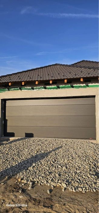Usa de garaj fabricate in Italia/ pret de producător/ porti de garaj