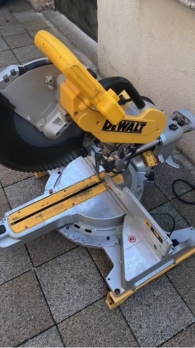 Dewalt masina de taiat la unghi dws780-qs tipe12