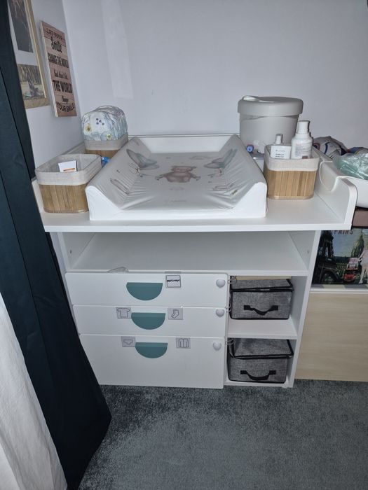 Vand masa infasat ikea , se transforma in birou