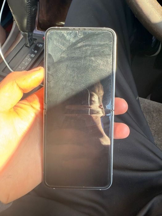 Продам Samsung Z Flip 6